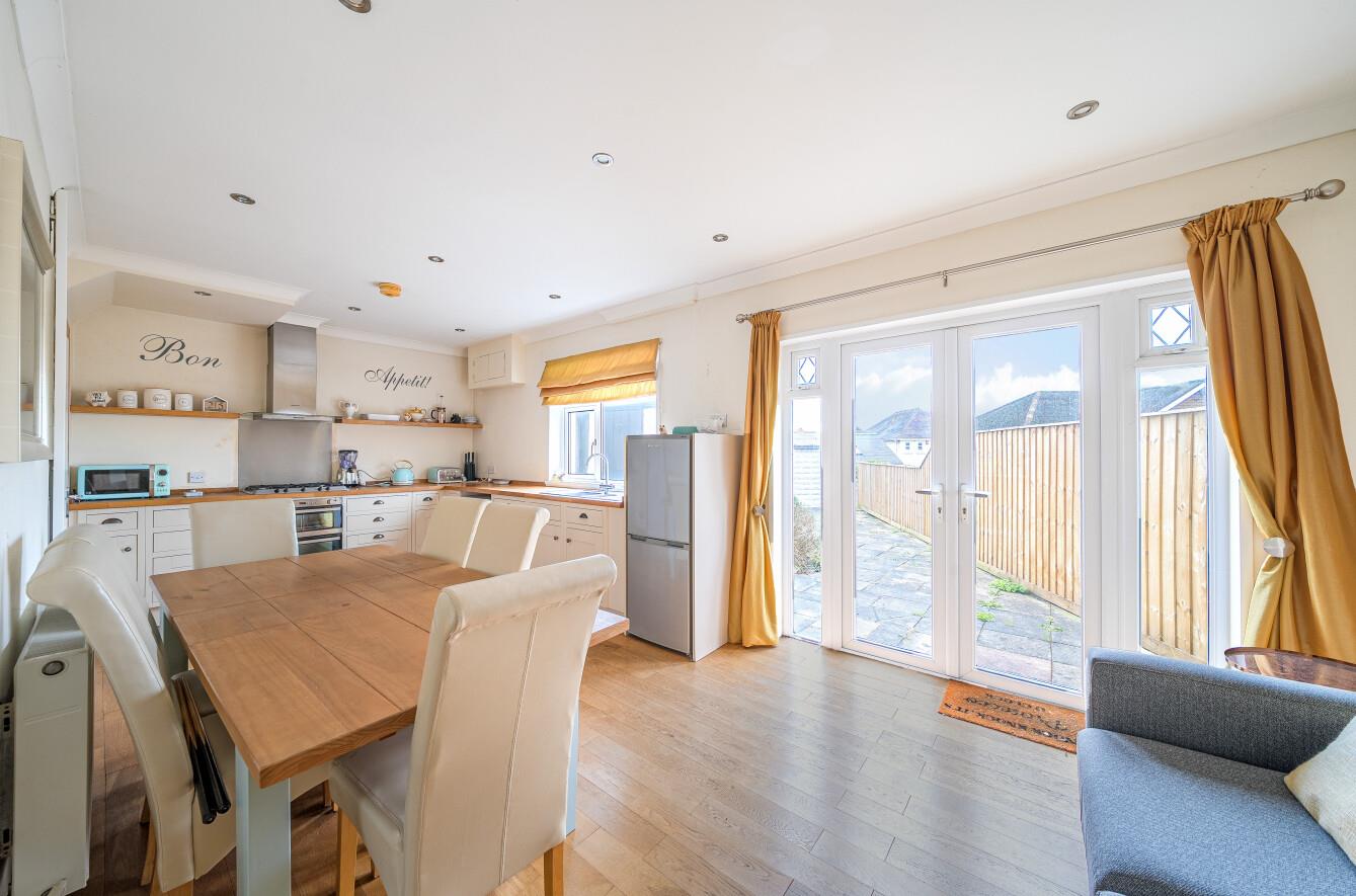 St. Margarets Drive, Llanelli, SA15 4EW